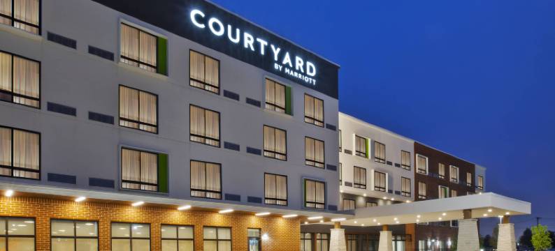 本顿港圣约瑟夫万豪万怡酒店(Courtyard St. Joseph Benton Harbor)图片