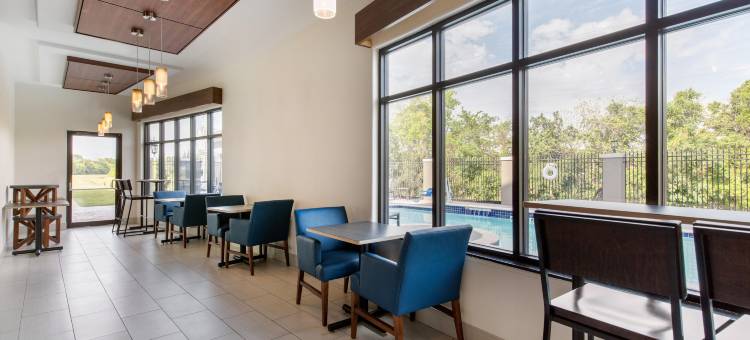 智选假日套房酒店休斯顿 - 阿尔文(Holiday Inn Express & Suites Houston-Alvin)图片