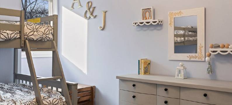 Beautiful Home with Gamers Paradise Game Room!图片