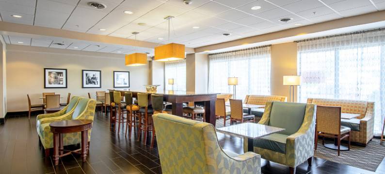 希尔顿欢朋酒店-派恩格罗夫(Hampton Inn Pine Grove)图片