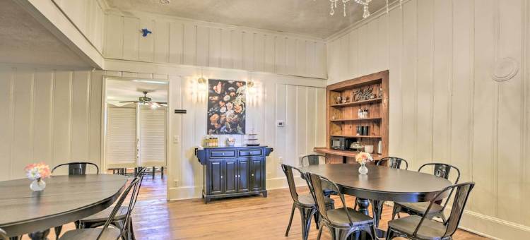 Stunning historic home w/ large rooms. Close to attractions. Kid & pet friendly!图片