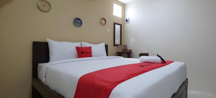 红多兹伊斯兰酒店-近梭罗广场购物中心(RedDoorz Syariah Near Solo Square Mall)图片