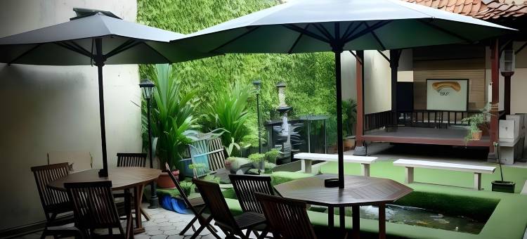 红多兹酒店-近普禾加多生活广场(RedDoorz Near Living Plaza Purwokerto)图片