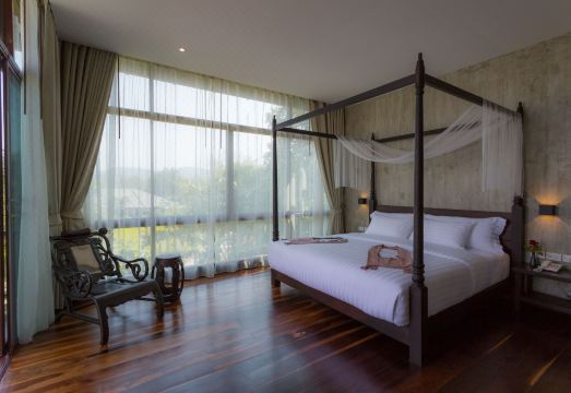 Bansaeo Garden and ResortHotel Overview