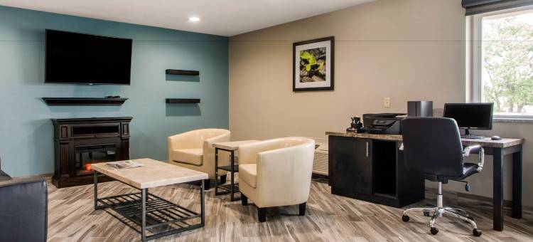 西麦迪逊大学区附近凯艺酒店(Quality Inn Madison West Near University Area)图片