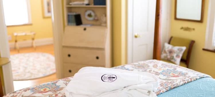 1810 艾默生之家民宿 - 限成人(1810 Emerson House Bed & Breakfast - Adults Only)图片