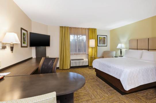 Candlewood Suites 亨特斯维尔湖诺曼区 by IHG(Candlewood Suites HUNTERSVILLE-LAKE NORMAN AREA by IHG)