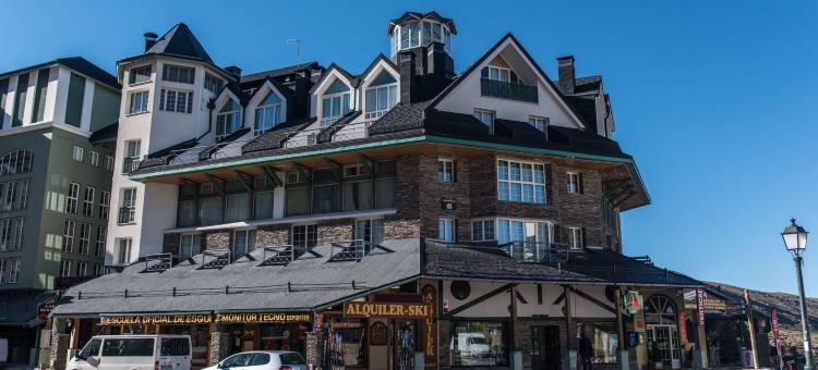 托多西亚拉内华达巴哈区 - 缆车旁(Todosierranevada Zona Baja - Montblanc Vistas A la Montana - Junto a Los Telecabinas)图片