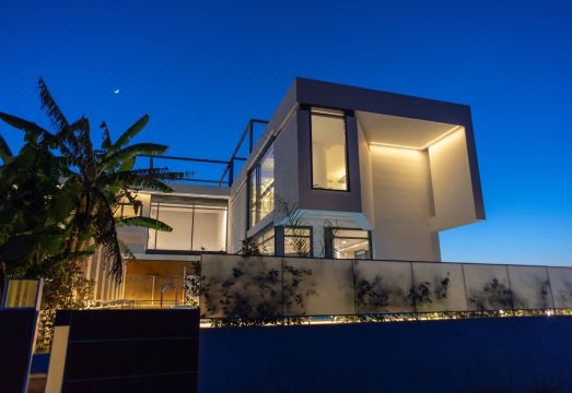 Luxury Villa Mirror - 200Meters from the BeachHotel Overview