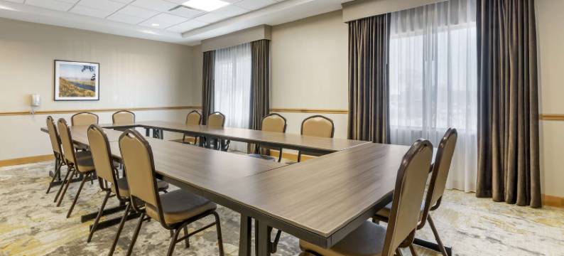 拉克雷森特中央贝斯特韦斯特优质酒店(Best Western Plus at la Crescent Event Center)图片