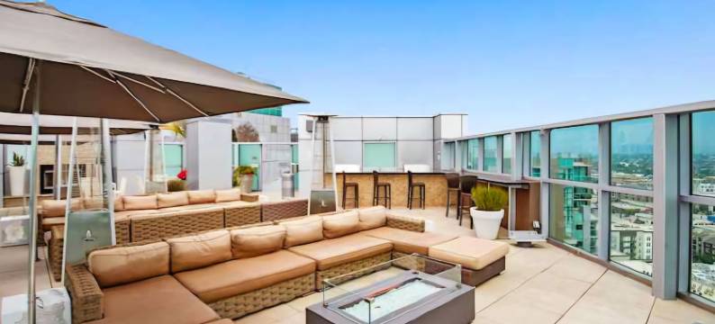 马里纳的豪华空间(Luxury Space in the Marina)图片