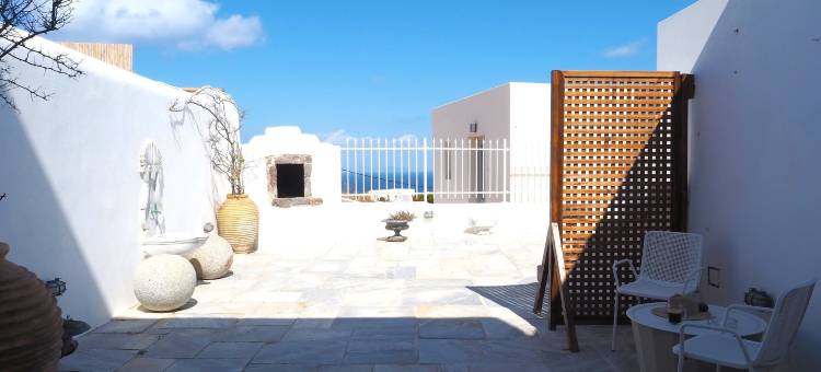 棕榈石费尼基亚圣托里尼(The Palm Rock, Finikia Santorini)图片