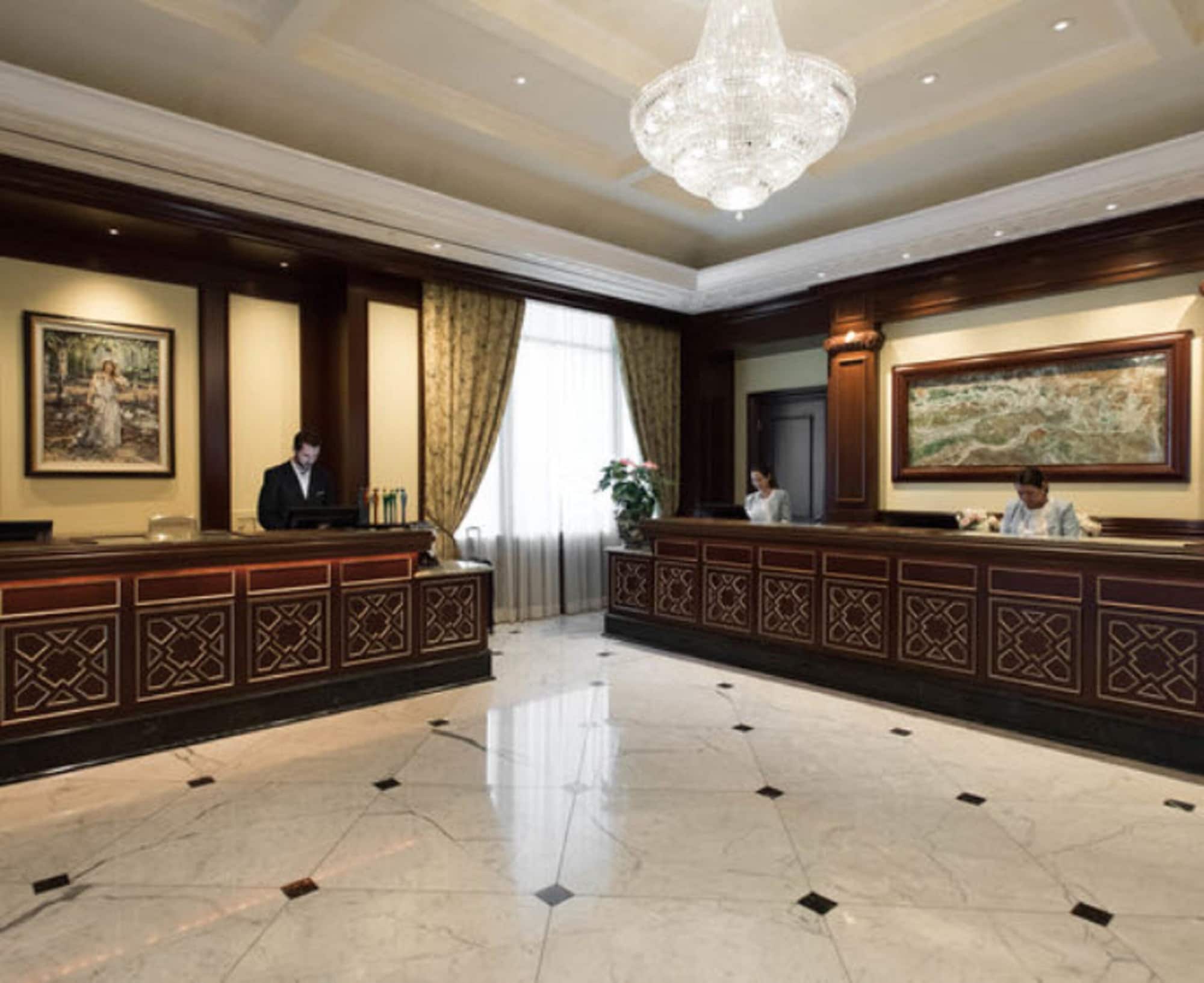 Four Seasons Hotel Westlake Village Over view