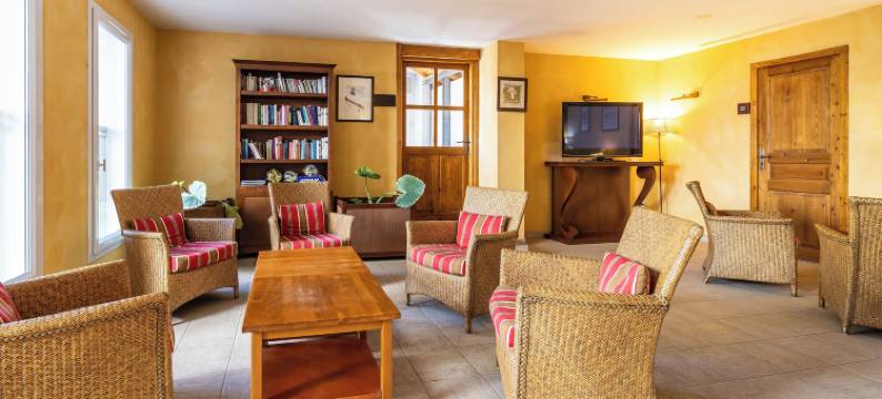 皮埃尔假日托阿多麦娜酒店(Résidence Pierre & Vacances les Trois Domaines)图片