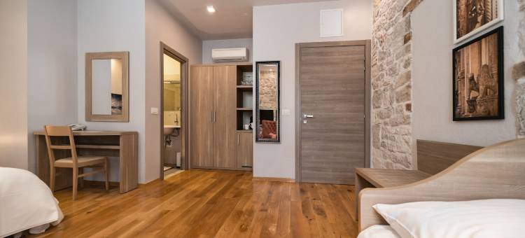 蒂芬妮华丽酒店 2(Tifani Luxury Rooms 2)图片