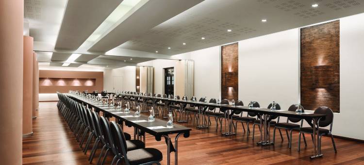 布加勒斯特会议中心温德姆华美达广场酒店(Ramada Plaza by Wyndham Bucharest Convention Center)图片