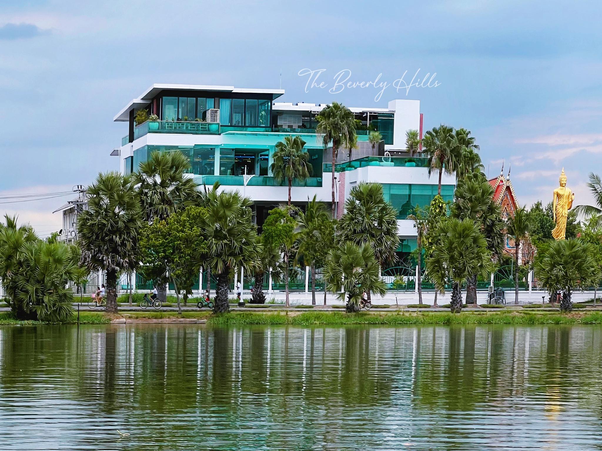 The Beverly Hills Hotel Over view