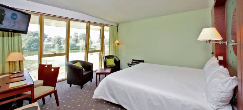 哈克湖畔酒店(Logis Hotel des Lacs d'Halco)图片