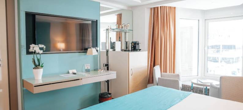 港口宫殿酒店(Port Palace)图片