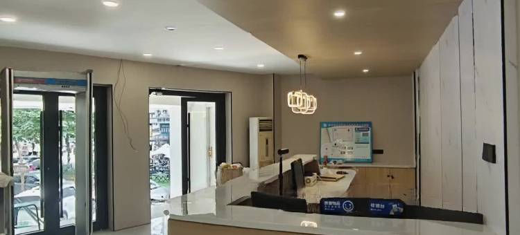 伊宁华隆宾馆(伊宁机场六星街店)图片