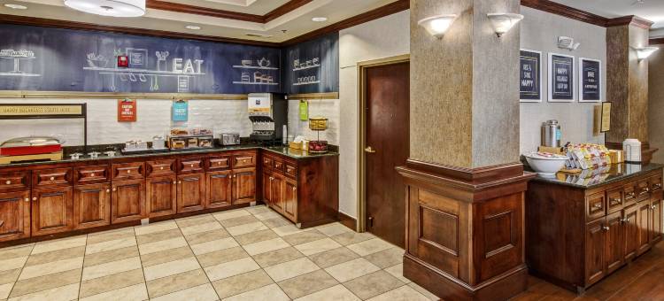 希尔顿欢朋酒店-范布伦(Hampton Inn Van Buren)图片