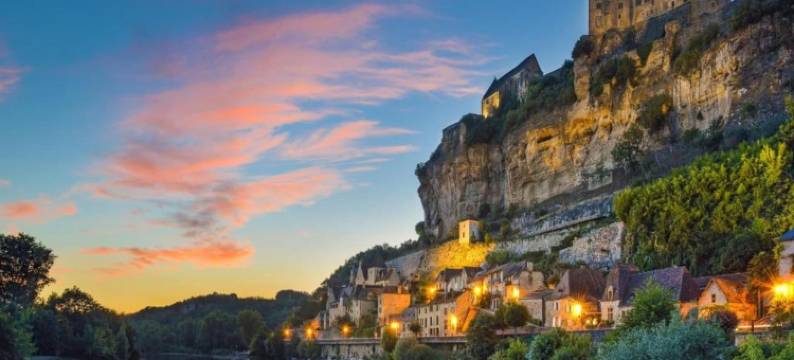 Hilltop Home with Valley View图片