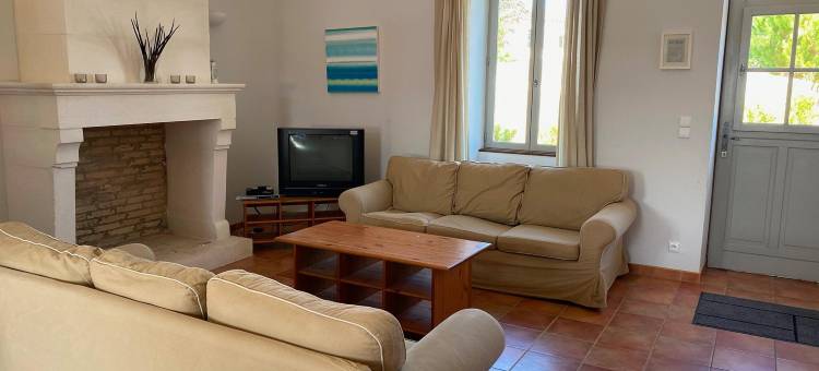Villa in France with Private Pool and Garden图片