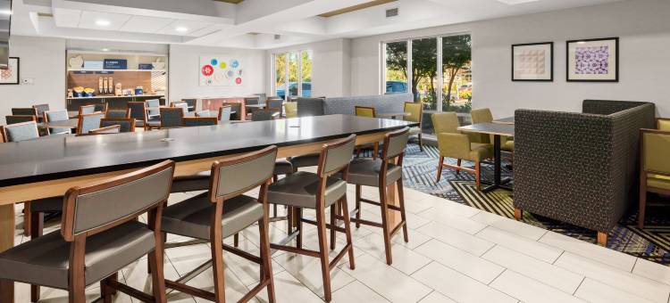 智选假日套房酒店马里斯维尔(Holiday Inn Express & Suites Marysville)图片