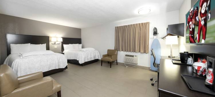 亨茨维尔红屋顶PLUS+酒店(Red Roof Plus+ Huntsville)图片