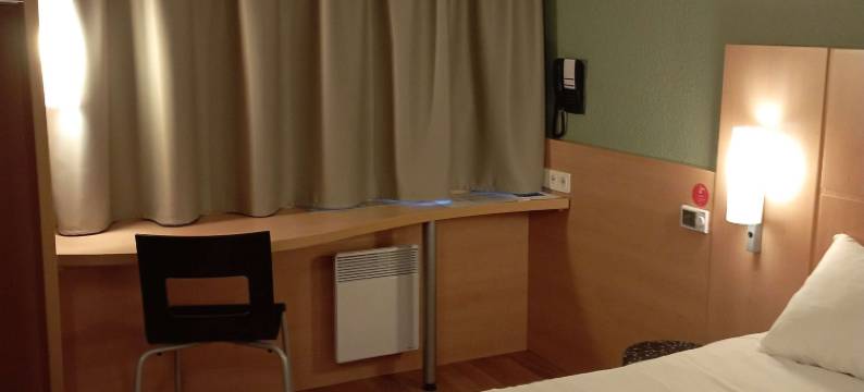 宜必思富尔米酒店(Ibis Fourmies)图片