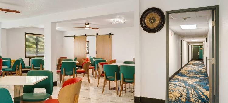 Days Inn by Wyndham Omaha - West Dodge图片