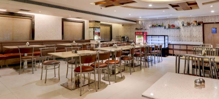 联排房屋 692 内拉摄政酒店(Townhouse Oak Madhapur Nera Regency)图片