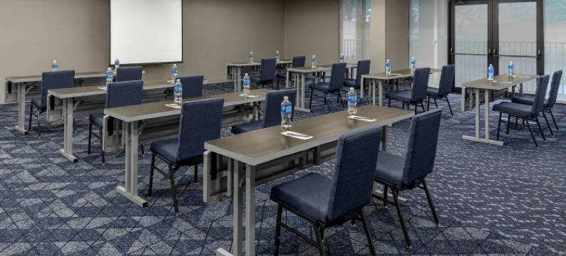 劳德代尔堡科勒尔斯普林斯万怡酒店(Courtyard Fort Lauderdale Coral Springs)图片