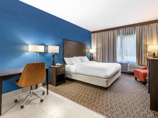 新里斯本康福特酒店及套房