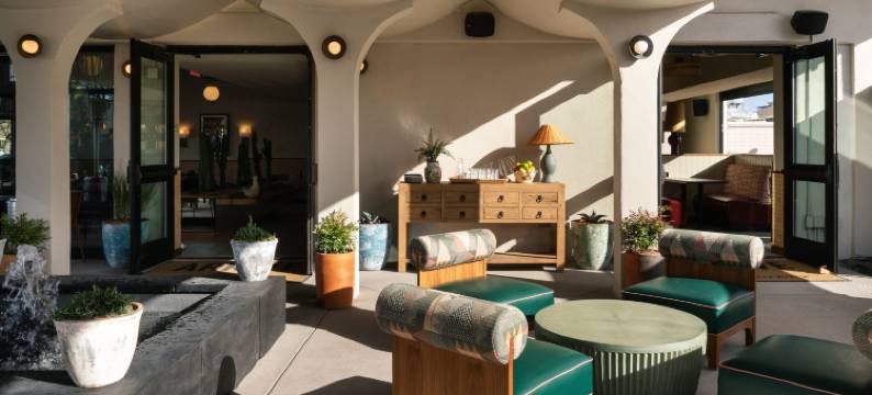 到达阿尔伯克基(Arrive Albuquerque)图片