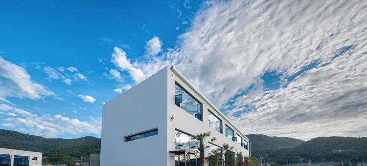 Tongyeong Biclash Kids Pool Villa Tongyeong Branch图片