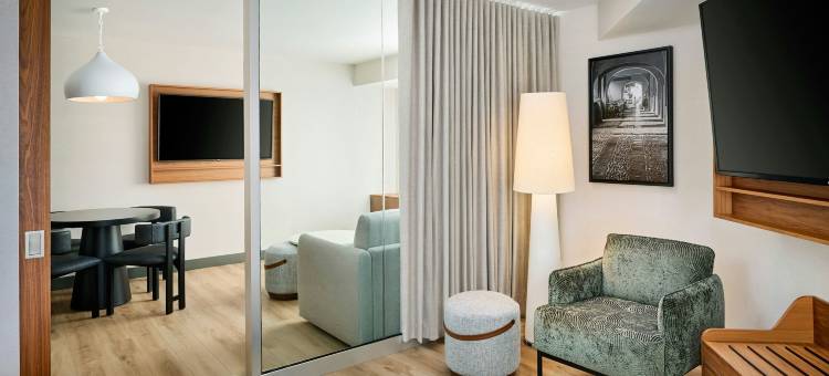 蒙特利尔拉瓦尔Ômage酒店，臻品之选(Ômage Hotel, Montreal Laval, a Tribute Portfolio Hotel)图片