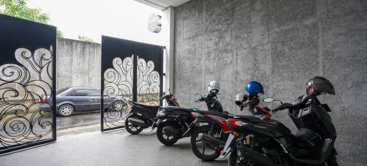 Urbanview Hidayah Living Syariah Balekambang Manahan图片