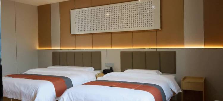 拾叁间·Thirteen Rooms 山野简奢度假美宿(精河店)图片