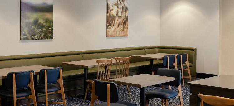 马斯基根诺顿海岸万豪国际万枫酒店及套房(Fairfield Inn & Suites by Marriott Muskegon Norton Shores)图片
