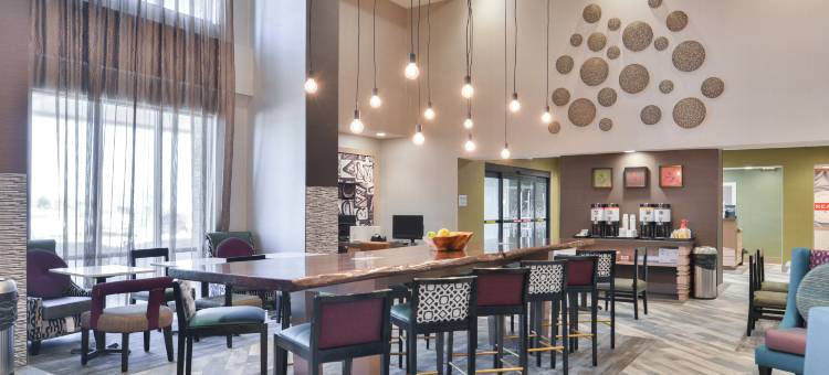 阿尔图纳 - 得梅因希尔顿欢朋酒店(Hampton Inn & Suites Altoona des Moines)图片