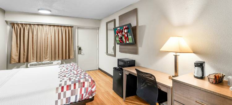 印第安纳波利斯北科利奇帕克红顶酒店(Red Roof Inn Indianapolis North - College Park)图片