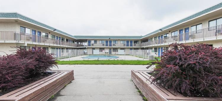 密苏里堪萨斯城 - 机场 6 号汽车旅馆(Motel 6 Kansas City, MO - Airport)图片