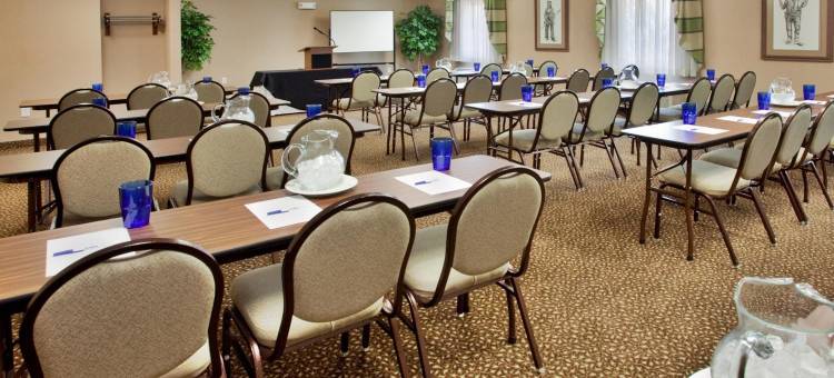 沃伦顿智选假日酒店(Holiday Inn Express Warrenton)图片