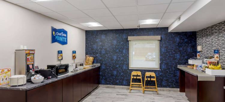 克拉丽奥波因特夏洛茨维尔酒店(Clarion Pointe Charlottesville)图片