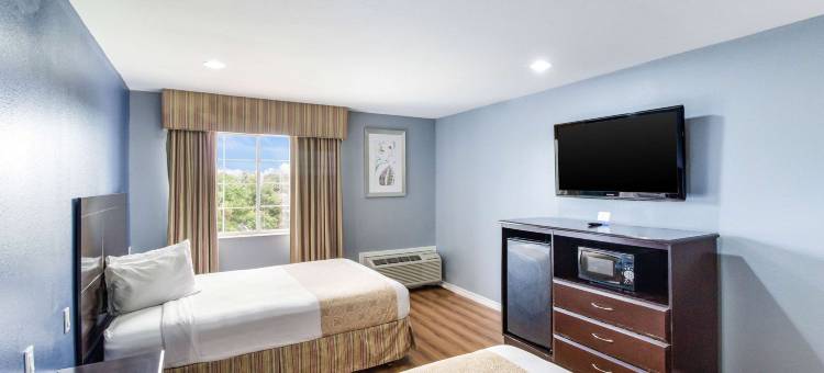 路得韦旅馆 & 套房波特亚瑟 - 格罗夫斯(Rodeway Inn & Suites Port Arthur - Groves)图片