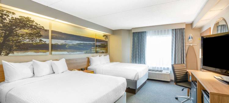 伊根明尼苏达戴斯酒店-近美国购物中心(Days Inn by Wyndham Eagan Minnesota Near Mall of America)图片