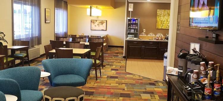 莫林四城希尔顿spark酒店(Spark by Hilton Moline Quad Cities)图片