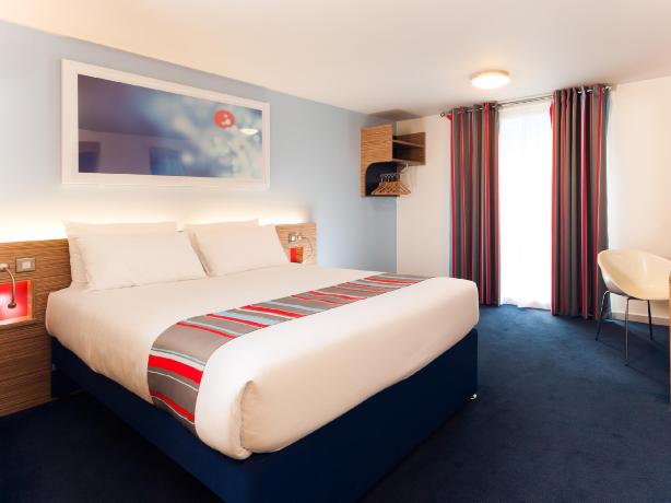 Travelodge Llanelli Central Hotel Overview