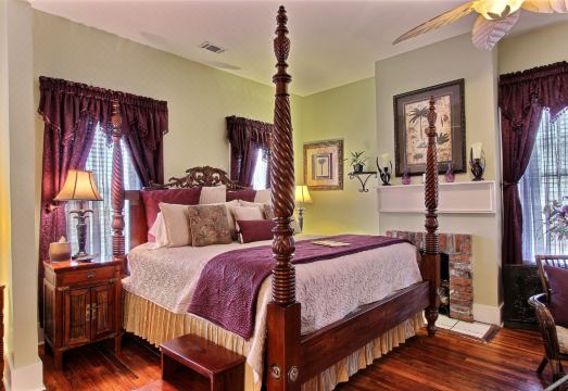 Green Palm Inn Hotel Overview